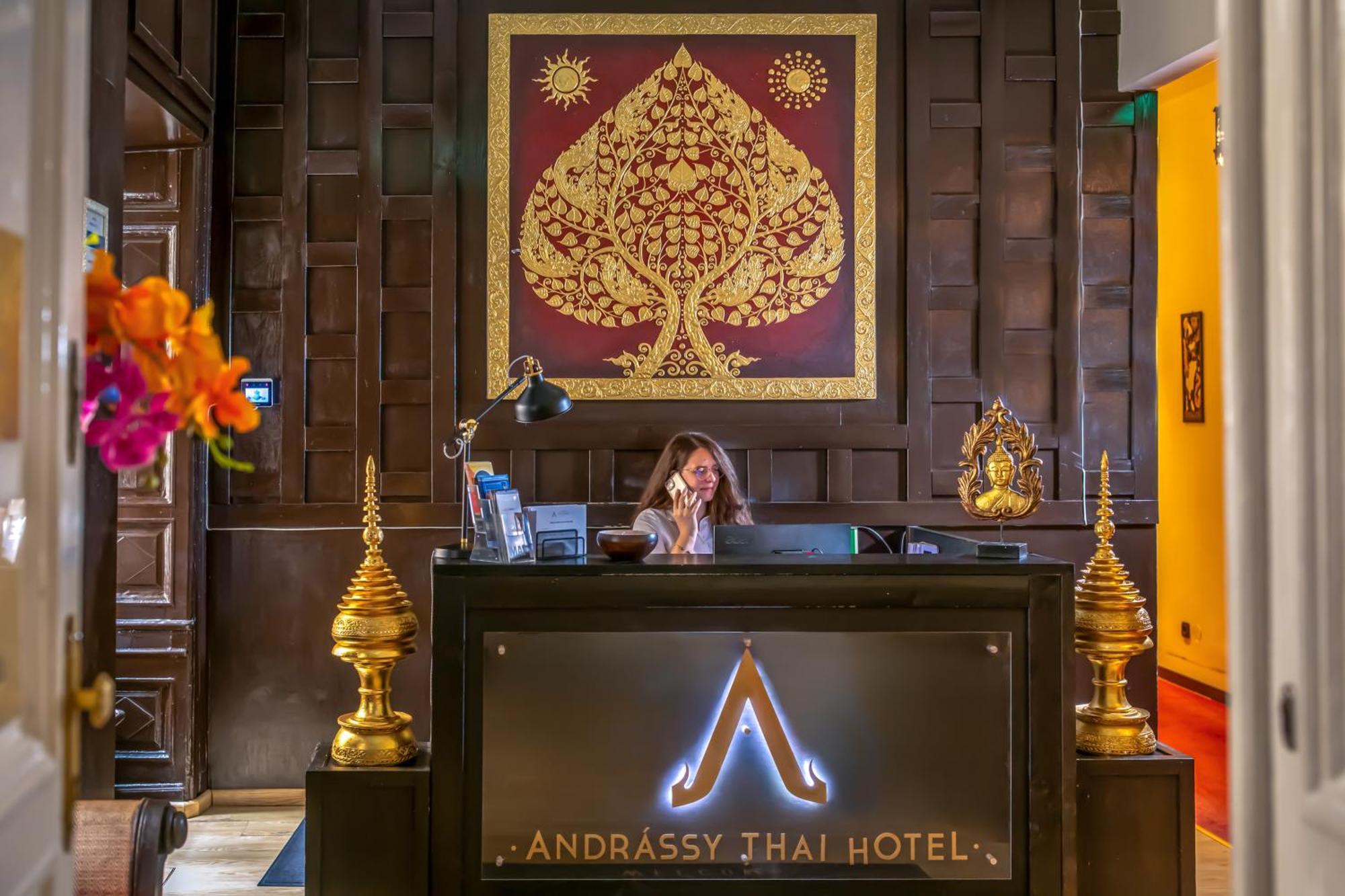 Andrassy Thai Hotel Budapest Exterior foto