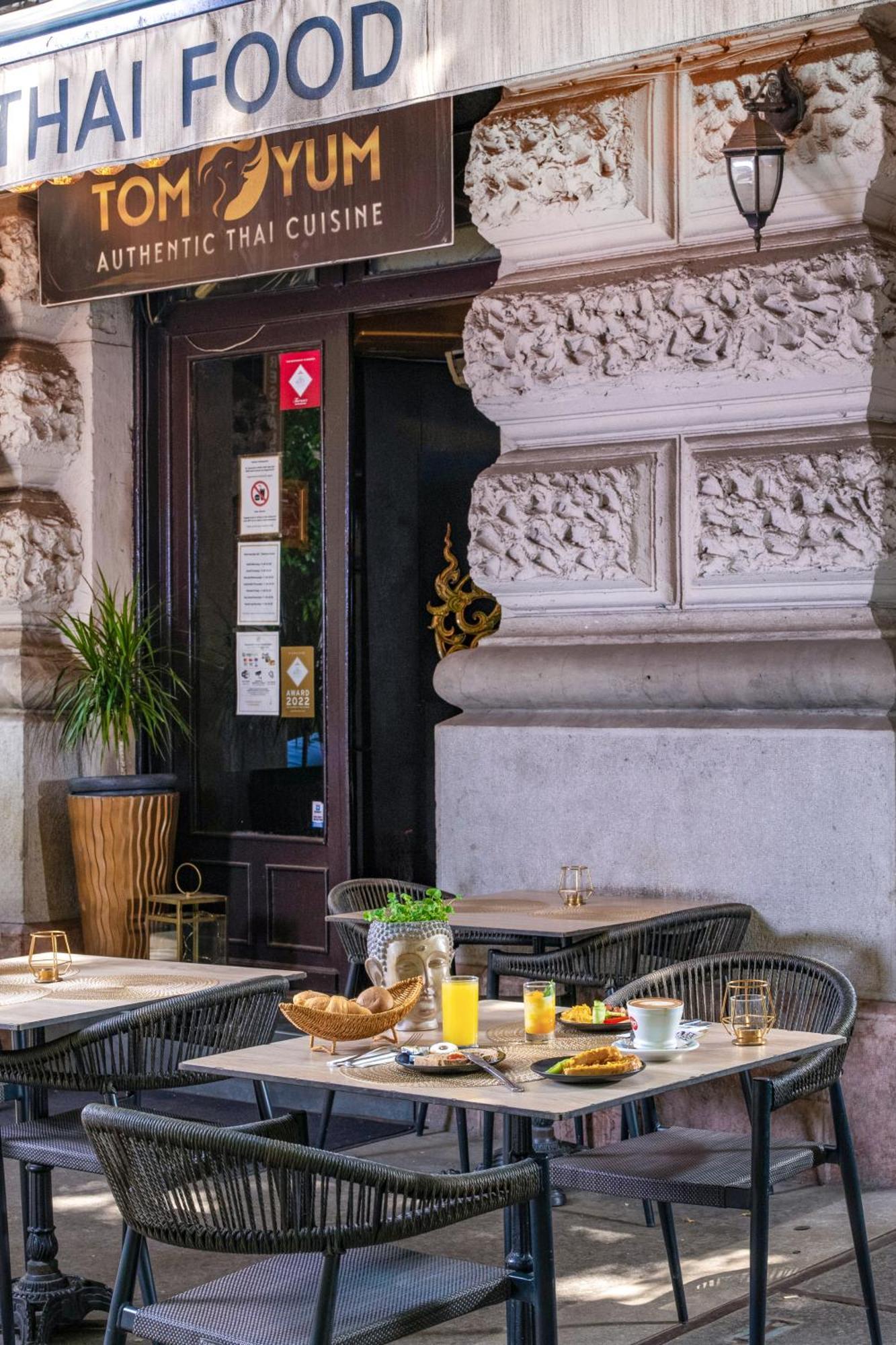 Andrassy Thai Hotel Budapest Exterior foto